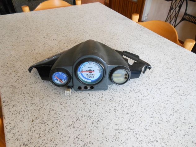 Coprimanubrio con contachilometri malaguti f12