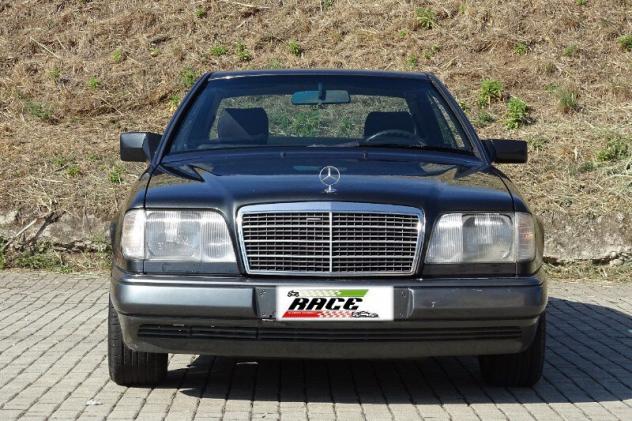 Mercedes-Benz Serie 200-320 200 CE-16 cat Coupé - Foto 3