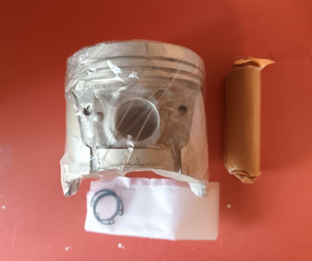 NISSAN Engine H20 - PISTON Set Over Size 0.50 code 12010-R9004 - Foto 4
