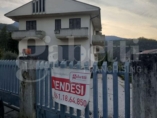 Capannone Industriale - Colledara . Rif.: Cod. rif A083VCG