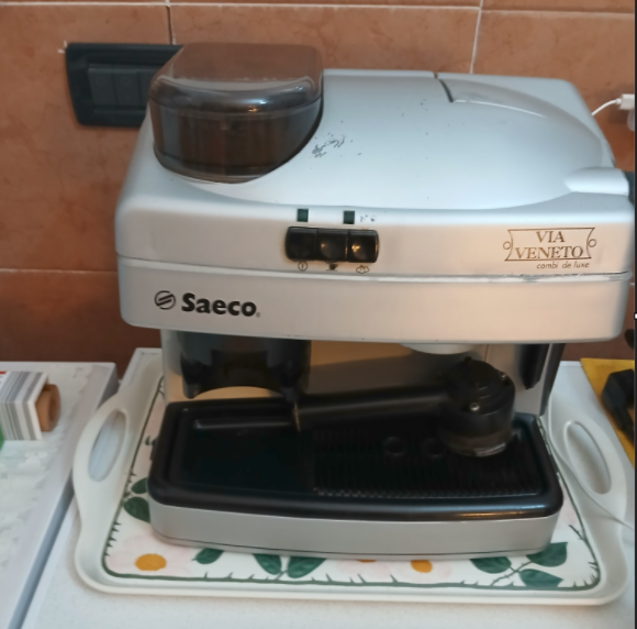 la famosa macchina da caffè SAECO tutta italiana ottima come al Bar