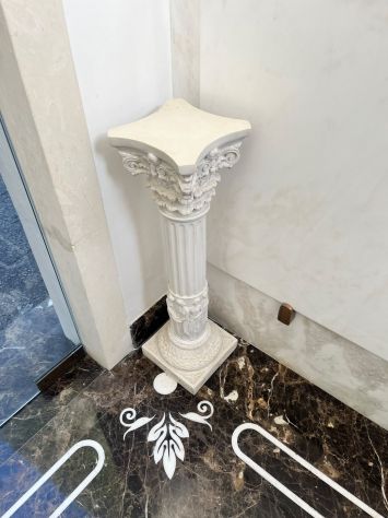 2 Colonnine in resina - Foto 3