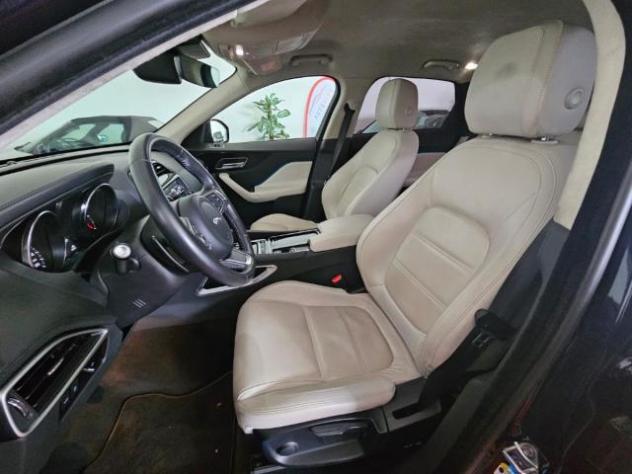 JAGUAR - F-Pace 2.0d i4 Prestige awd 180cv auto my20 - Foto 9