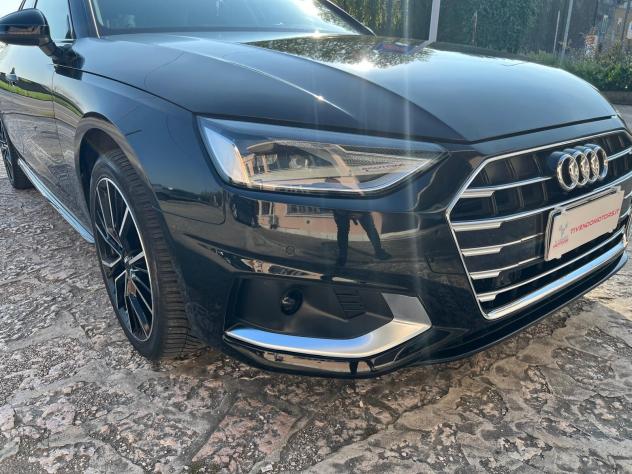 Audi A4 Avant 30 TDI/136 CV S tronic Business Advanced - Foto 10
