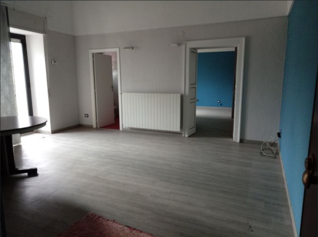 In vendita – Bilocale 60 mq, 1° piano, in zona centralissima - Foto 2