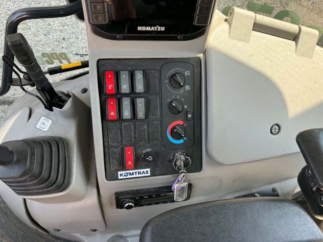 TERNA KOMATSU WB 97 R-8 - Foto 9