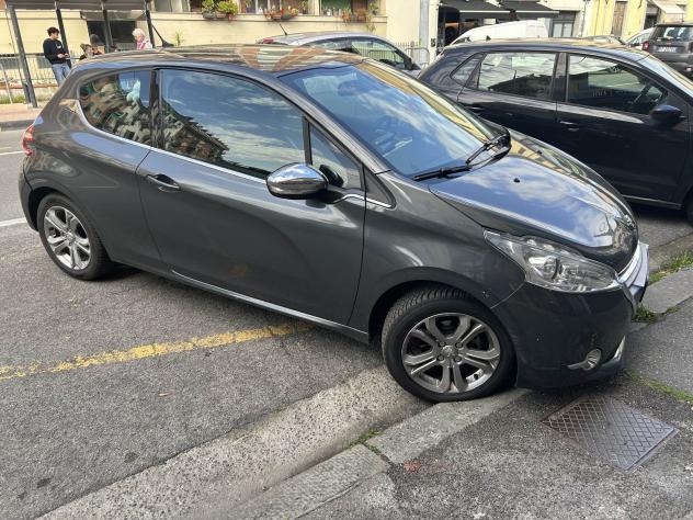 Peugeot 208 1.4 HDi 68 CV 3 porte Allure