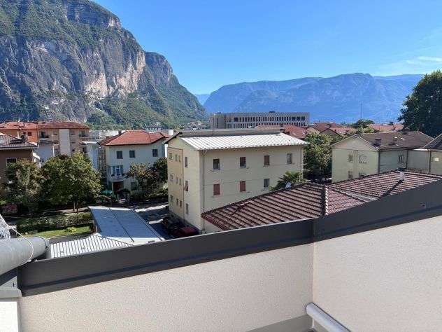 NUOVO LUMINOSO BILOCALE A MEZZOLOMBARDO - VENDITA DIRETTA - Foto 2
