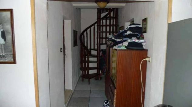 Immobile in asta di 188 m² con più di 5 locali e box auto in vendita a Ripe San Ginesio - Foto 6