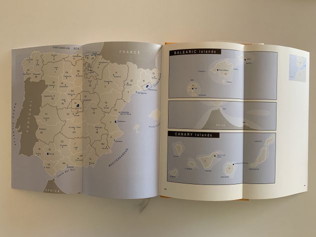 Birkhäuser Architectural Guide Spain 1920-1999 - Foto 3