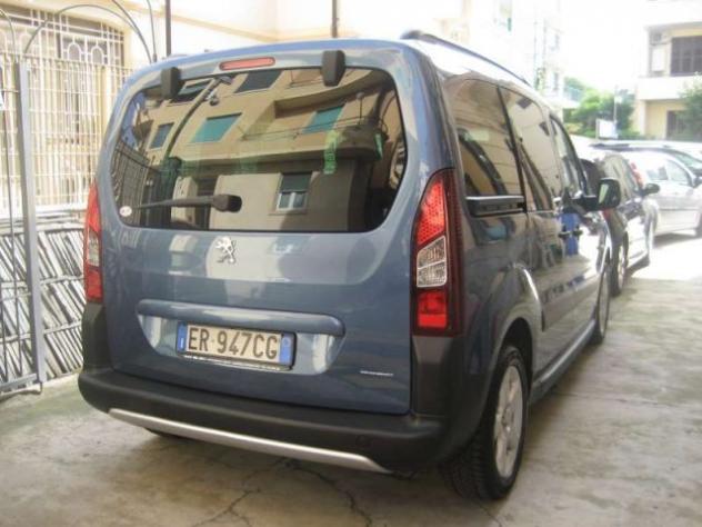 PEUGEOT Partner TEPEE 1.6 HDI 115 CV OUTDOOR rif. 19323829 - Foto 3