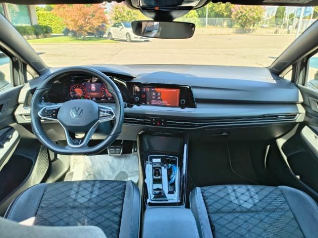 VOLKSWAGEN Golf 1.5 eTSI 130 CV EVO ACT DSG R-Line rif. 24040094 - Foto 9