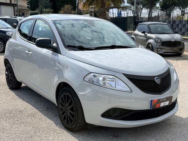 Lancia Ypsilon 1.2 69 CV 5 porte GPL Ecochic Elefantino Blu - Foto 2