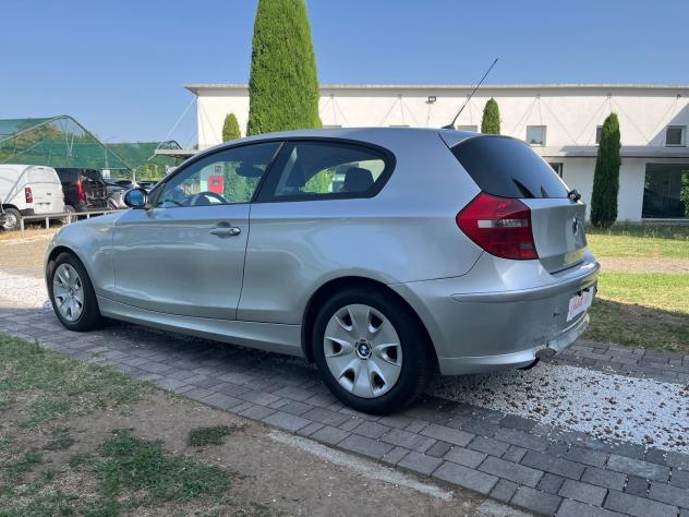 BMW Serie 1 118D 2.0 diesel 143cv - Foto 2