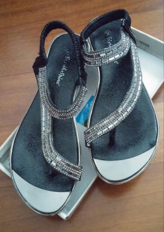 INFRADITO NERO CON STRASS