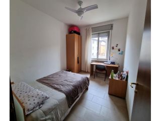 STANZA PER STUDENTESSA (verona zona università)