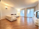 Appartamento di 137 m² con 3 locali e box auto doppio in affitto a Milano