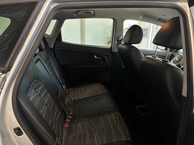 Kia Venga 1.4 CVVT Cool - Foto 8