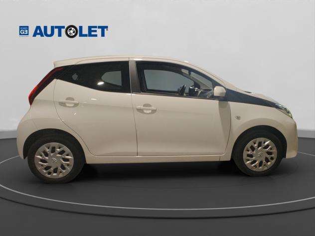 Toyota Aygo Connect 1.0 VVT-i 72 CV 5 porte x-play - Foto 4