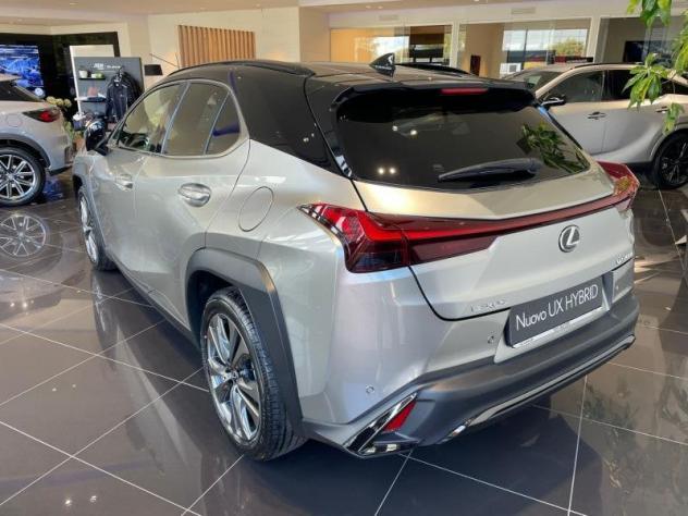 Lexus UX 300h F-Design - Foto 6