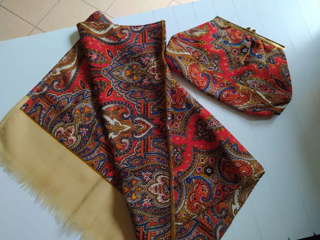 Coordinato sciarpa e pochette fantasy