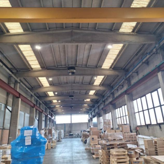 Immobile di 10000 m² con più di 5 locali in affitto a Maranello