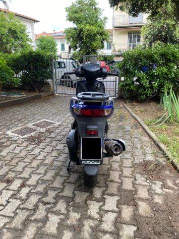 Scooter Suzuki Sixteen 150 a Pisa - Foto 5