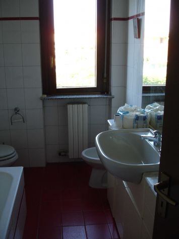 2 CAMERE SINGOLE PER STUDENTI 200 euro (Zona Vallone) libera da 1/10/026 - Foto 3
