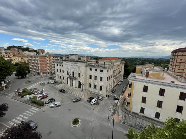 Pentalocale in affitto a Frosinone