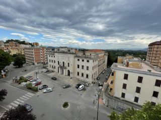 Pentalocale in affitto a Frosinone
