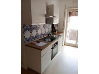 TRASTEVERE TRILOCALE CON BALCONE