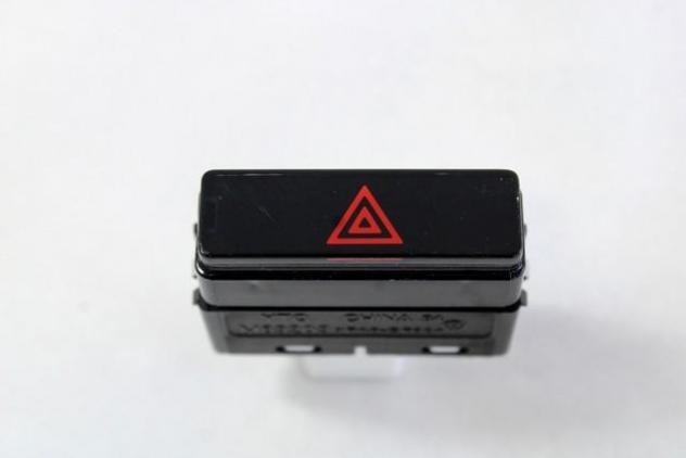 3G0953509C COMANDO INTERRUTTORE QUATTRO FRECCE VOLKSWAGEN PASSAT ALLTRACK SW 2.0 D 4X4 140KW AUT 5P (2020) RICAMBIO USATO