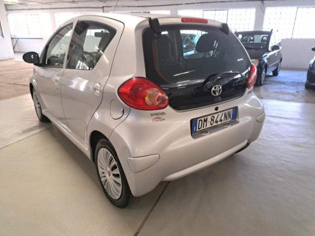 TOYOTA Aygo 1.0 12V VVT-i 5 porte Sol rif. 24186280 - Foto 6