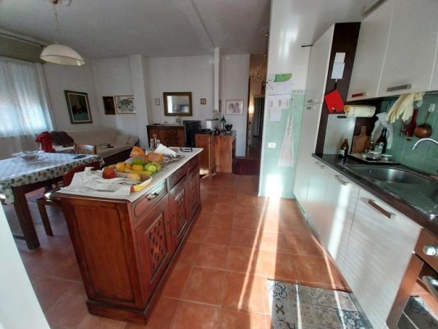 appartamento in vendita a Carrara in zona Centro Città