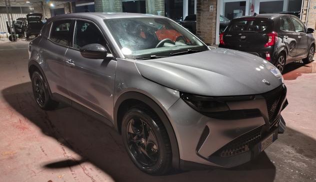 Alfa Romeo Junior 1.2 136 CV Hybrid eDCT6 - Foto 2