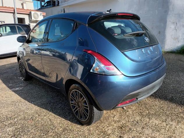 LANCIA Ypsilon 1000 HYBRID SILVER 70CV STEREO USB ITALIA rif. 23775581 - Foto 3