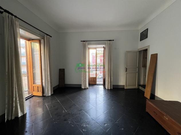 Rif. 9599 - Palazzetto d'Epoca con tripla esposizione in "Piazza Fonti", Ragusa - Foto 12