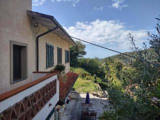 Villetta bifamiliare in affitto a Ripa - Seravezza 130 mq  Rif: 1064698