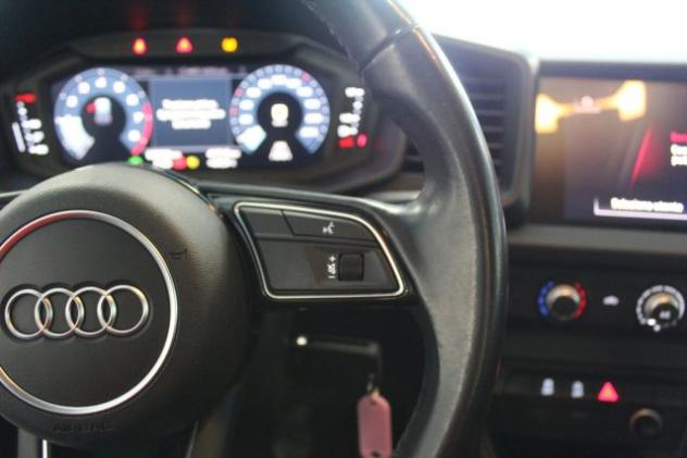 AUDI A1 SPB 1.0 TFSI 95 CV Identity Black rif. 24035209 - Foto 9