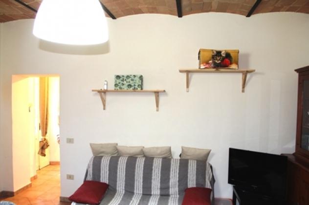 Porano - vendesi appartamento con balcone e magazzino in cielo-terra - Foto 2