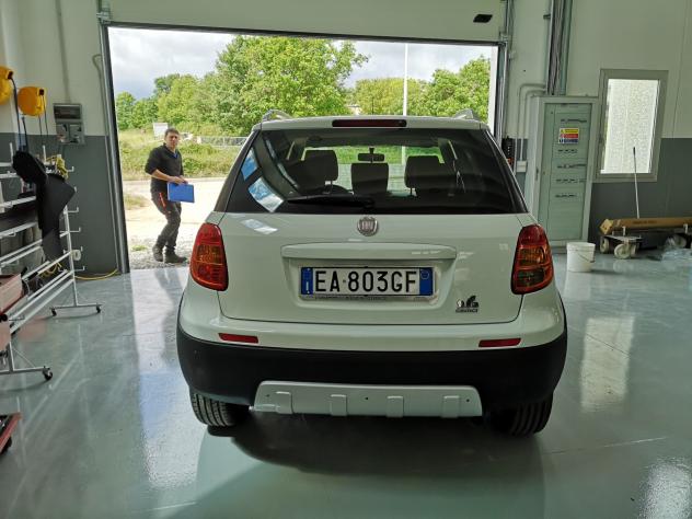 Fiat Sedici 2.0 MJT 16V DPF 4x4 Experience - Foto 6