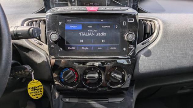 LANCIA Ypsilon Hybrid Gold 1.0cc 70cv rif. 23811933 - Foto 8