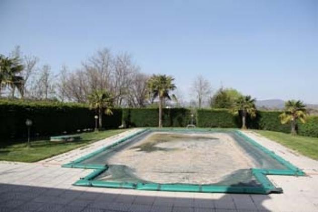 Porano - Vendesi villa con piscina e 1,5 ha di terreno - Foto 3