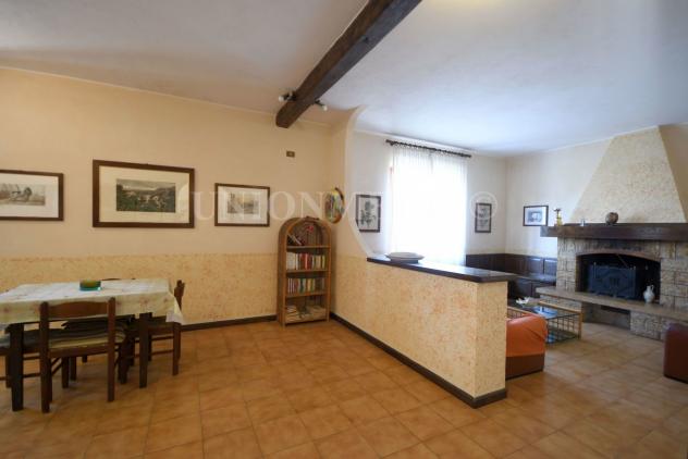 Bifamiliare in vendita a Sarzana