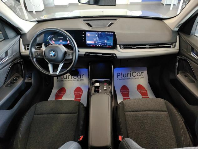 BMW X1 sDrive18i Auto Camera+Sensori FrontAssist FariLED - Foto 3