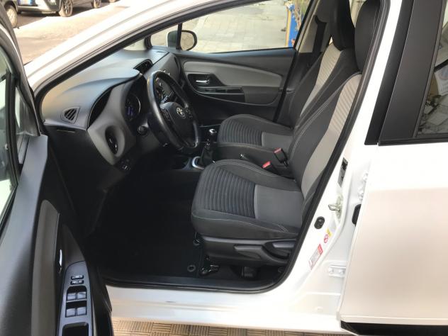Toyota Yaris 1.4 D-4D 5 porte Lounge - Foto 5