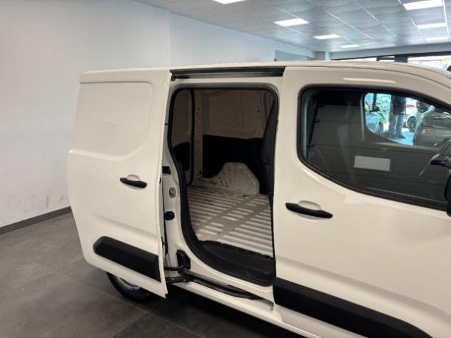 TOYOTA PROACE CITY 1.5 Diesel Furgone rif. 23983794 - Foto 9