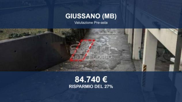 Immobile in asta di 311 m² in vendita a Giussano