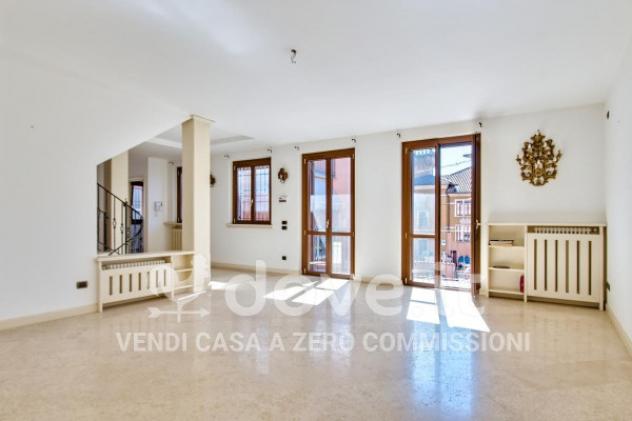 Casa indipendente di 394 m² con più di 5 locali e box auto doppio in vendita a Casnigo - Foto 6