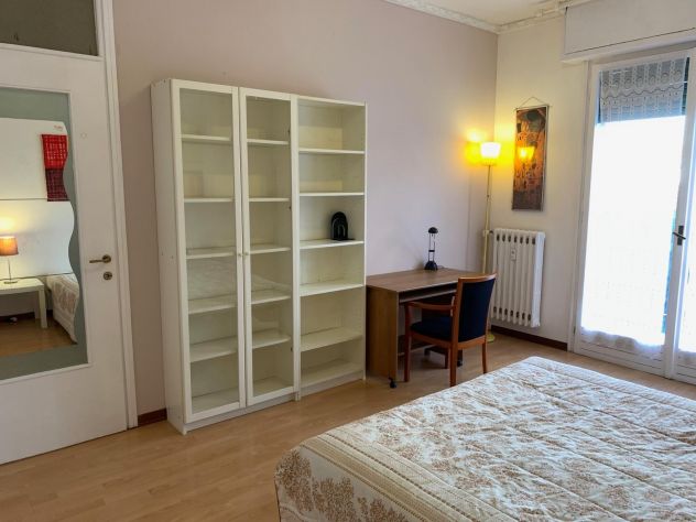 Stanza singola balcone privato 650eu tutto incluso - Foto 5